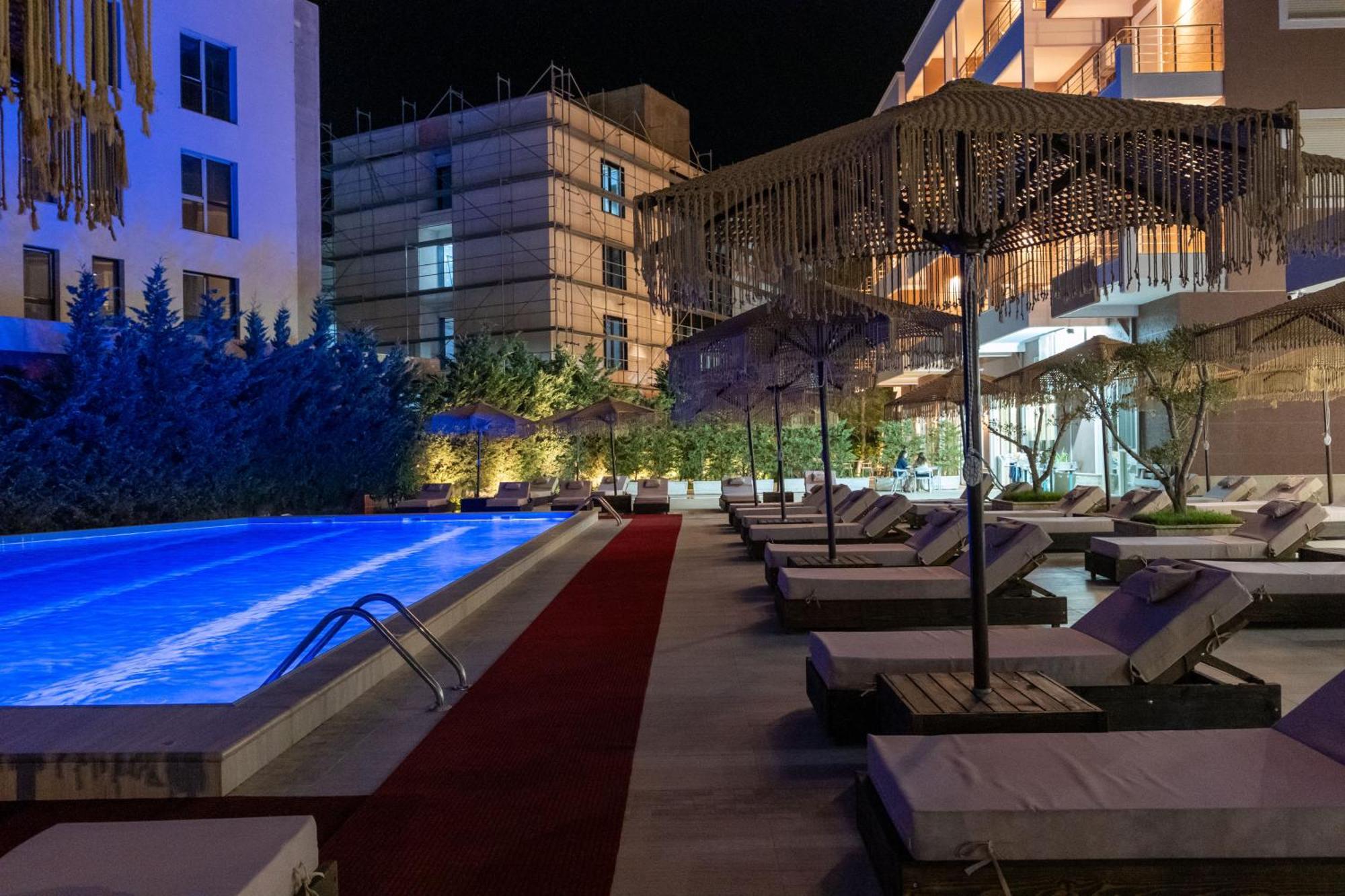 Gest Hotel Radhimë Exterior foto